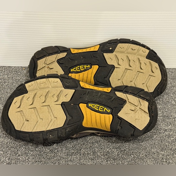 KEEN Outdoor Sandals - Picture 4 of 4
